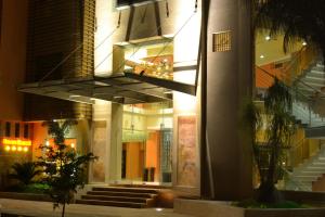 hostalia hotel expo and business class