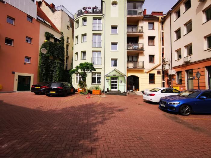 5 stars apartments old town