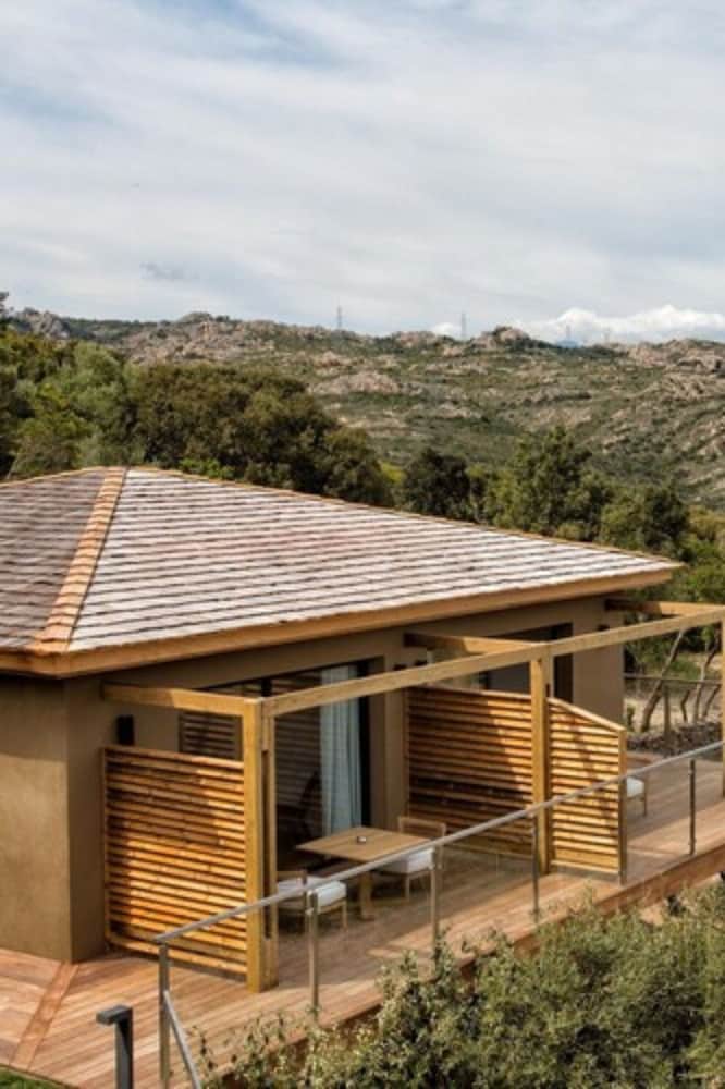 hotel version maquis santa manza