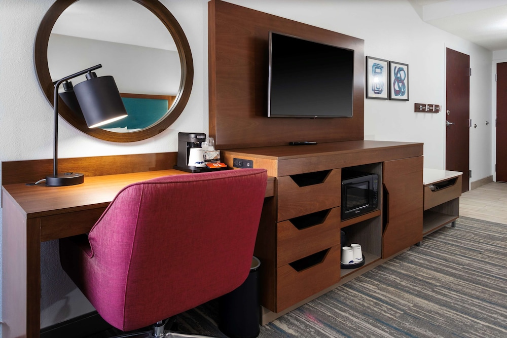 hampton inn by hilton concord bow