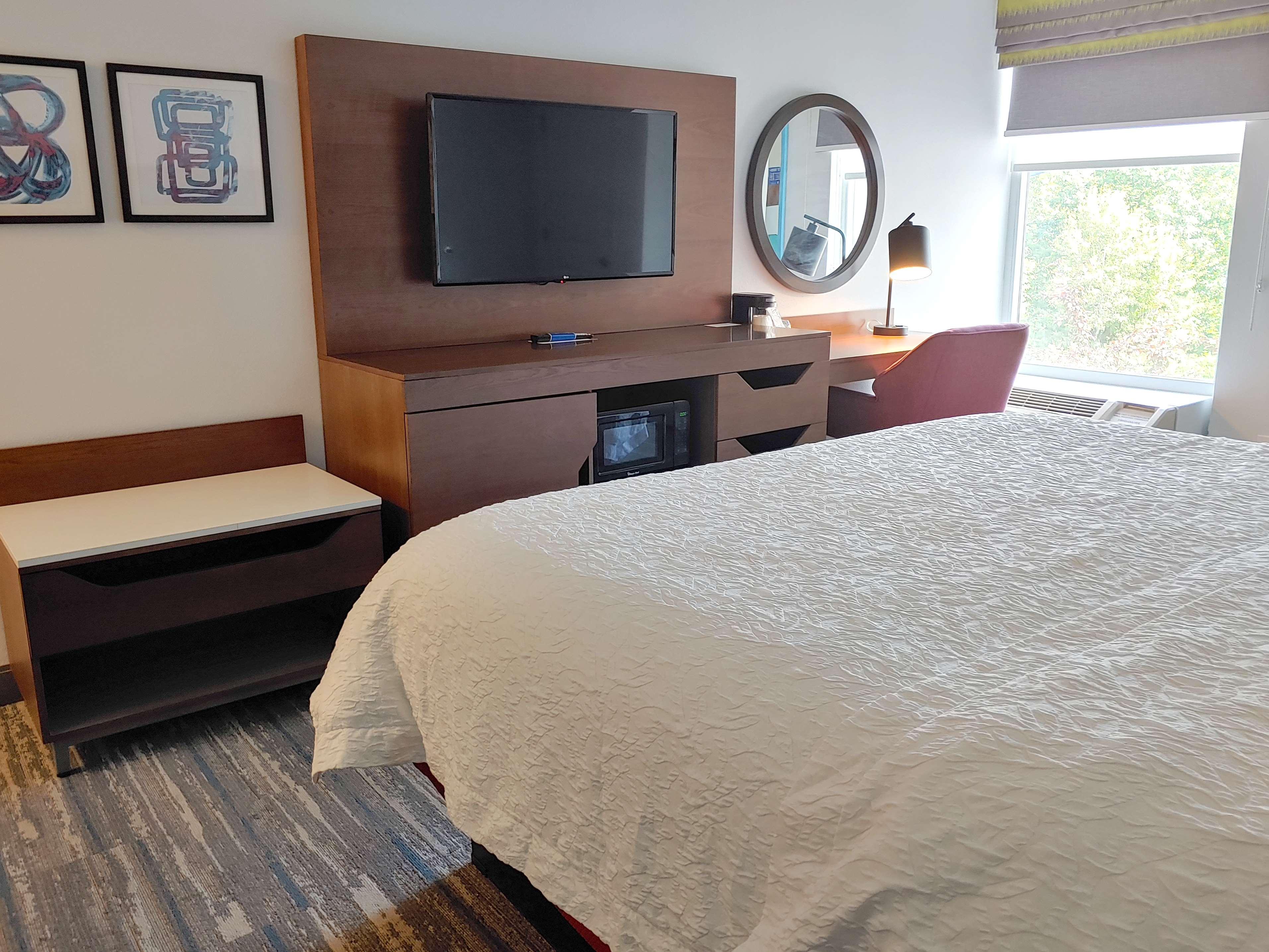 hampton inn by hilton concord bow