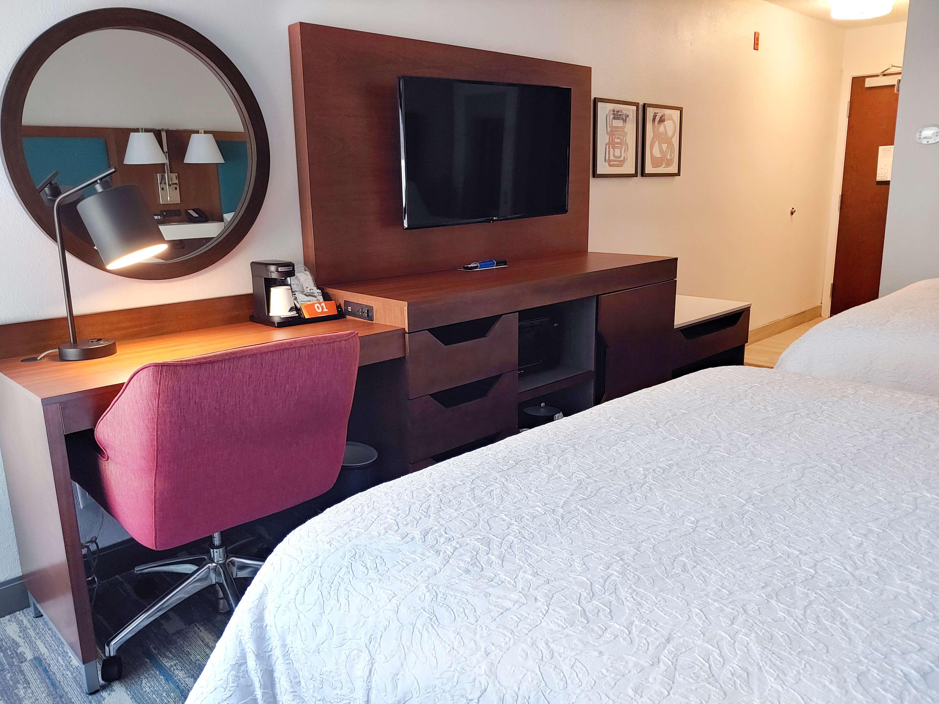 hampton inn by hilton concord bow