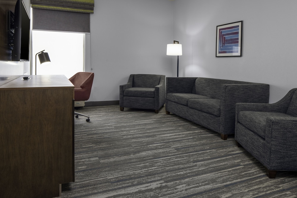 hampton inn by hilton concord bow