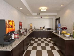 Hampton Inn By Hilton Concord/Bow,In The City Center,3 star