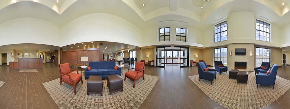 comfort suites airport university