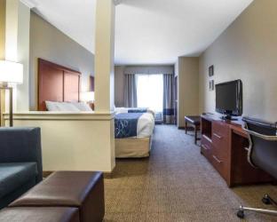 comfort suites airport university