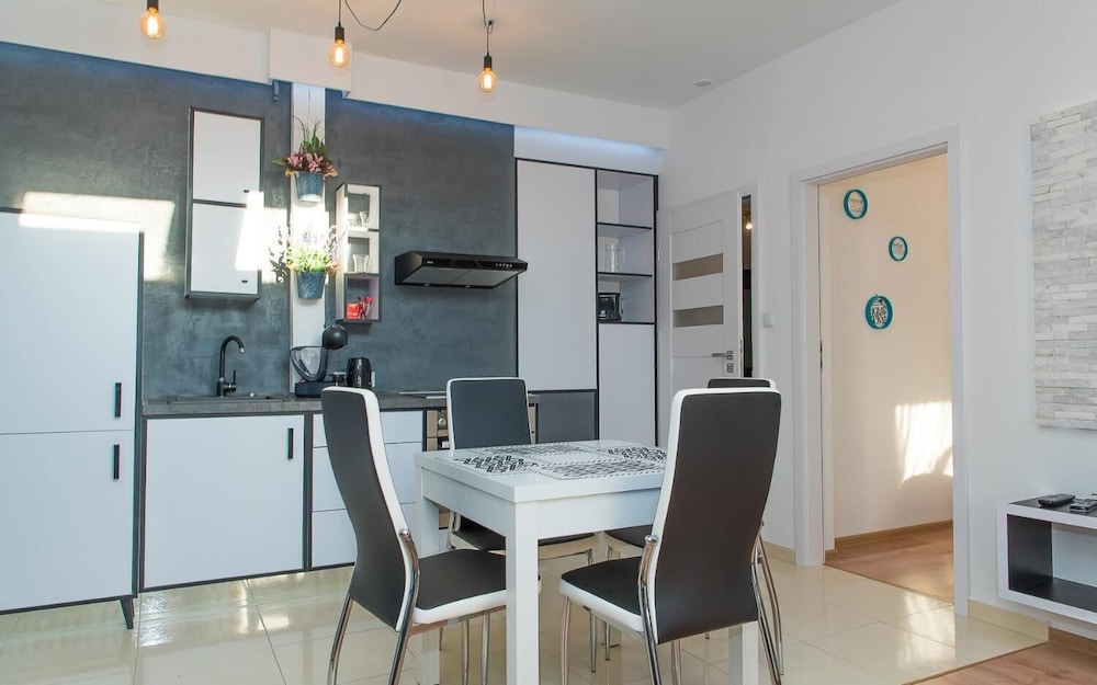 easy rent apartments konopnicka 3