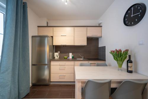 rentplanet apartament pstrowskiego