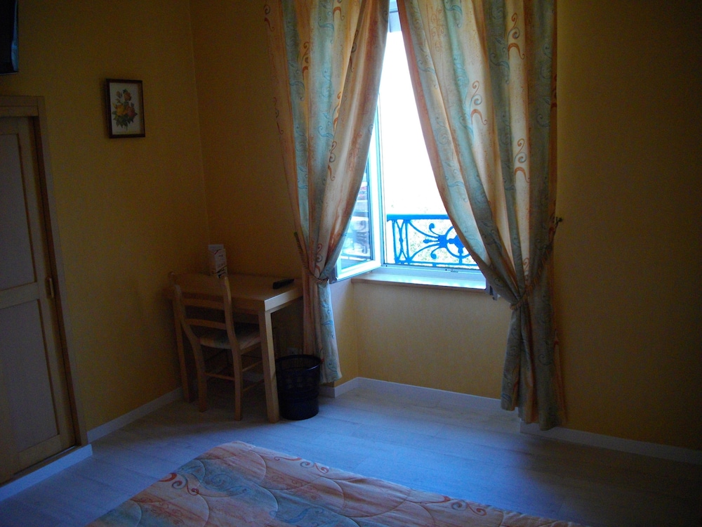 hotel la renaissance