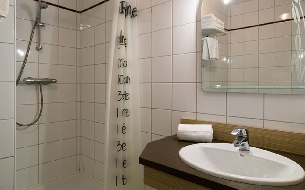 the originals city hotel helios roanne nord