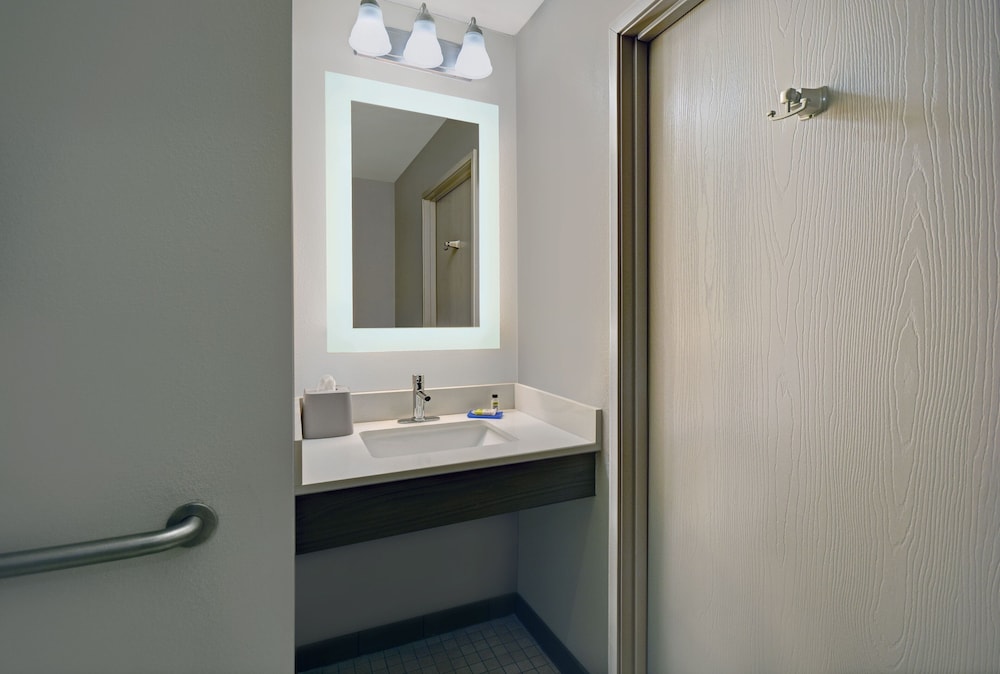 holiday inn express adrian by ihg