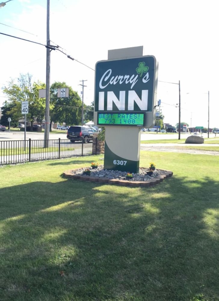 currys motel by oyo saginaw mi
