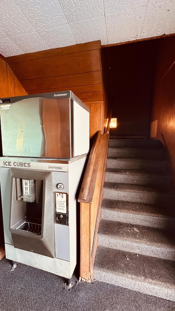 currys motel by oyo saginaw mi