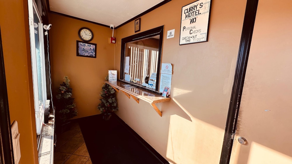 currys motel by oyo saginaw mi
