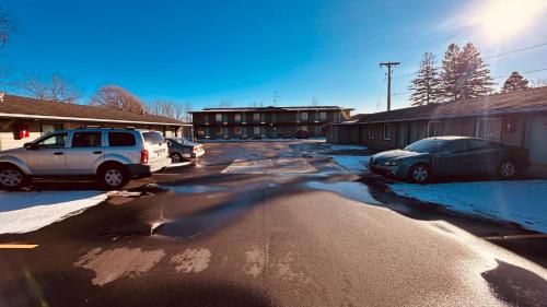 currys motel by oyo saginaw mi