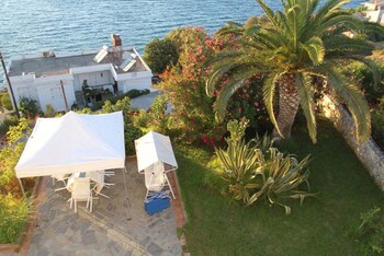 villa irini