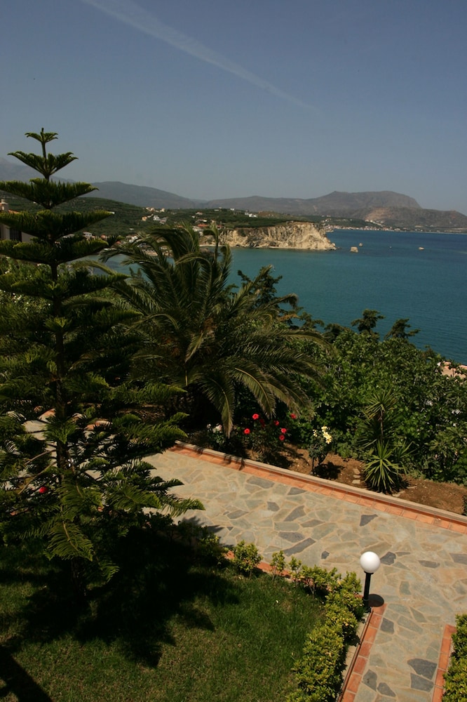 villa irini