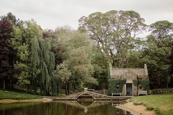 the saddle room restaurant