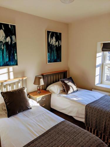 the saddle room restaurant