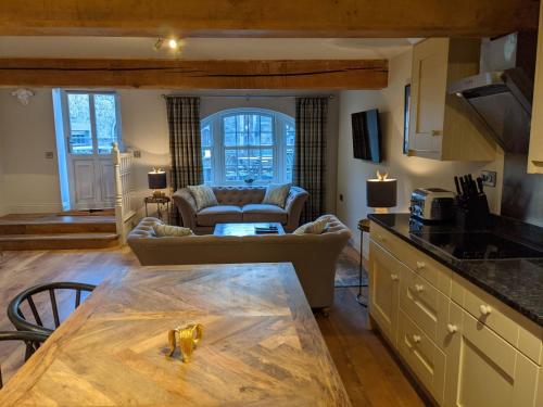 the saddle room restaurant