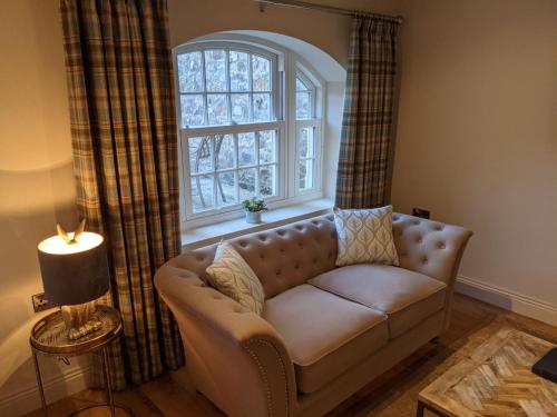 the saddle room restaurant