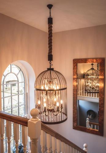 the saddle room restaurant