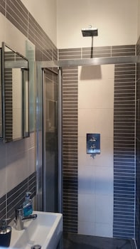 bath road apartments