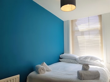 bath road apartments