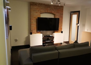 bath road apartments