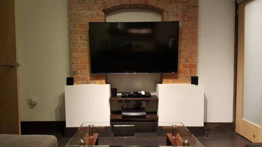 bath road apartments