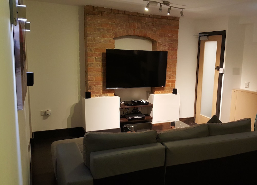 bath road apartments