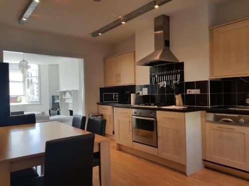 bath road apartments