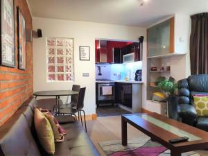 bath road apartments