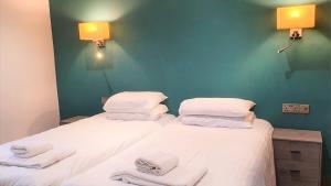 bath road apartments