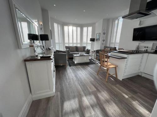 st annes beach apartments