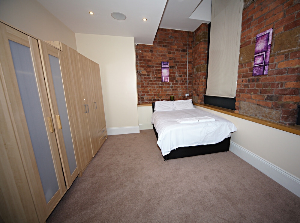 premier apartments
