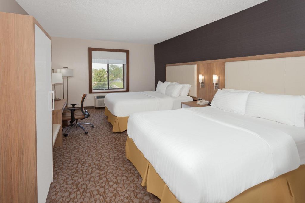 holiday inn express hotel and suites brookville by ihg