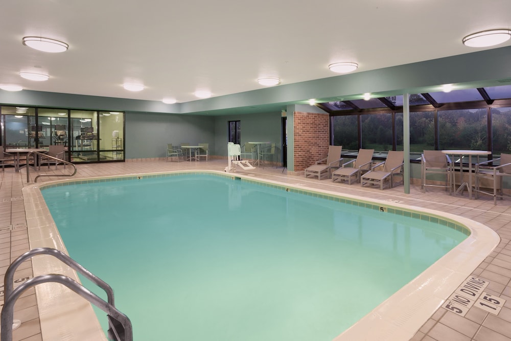 holiday inn express hotel and suites brookville by ihg
