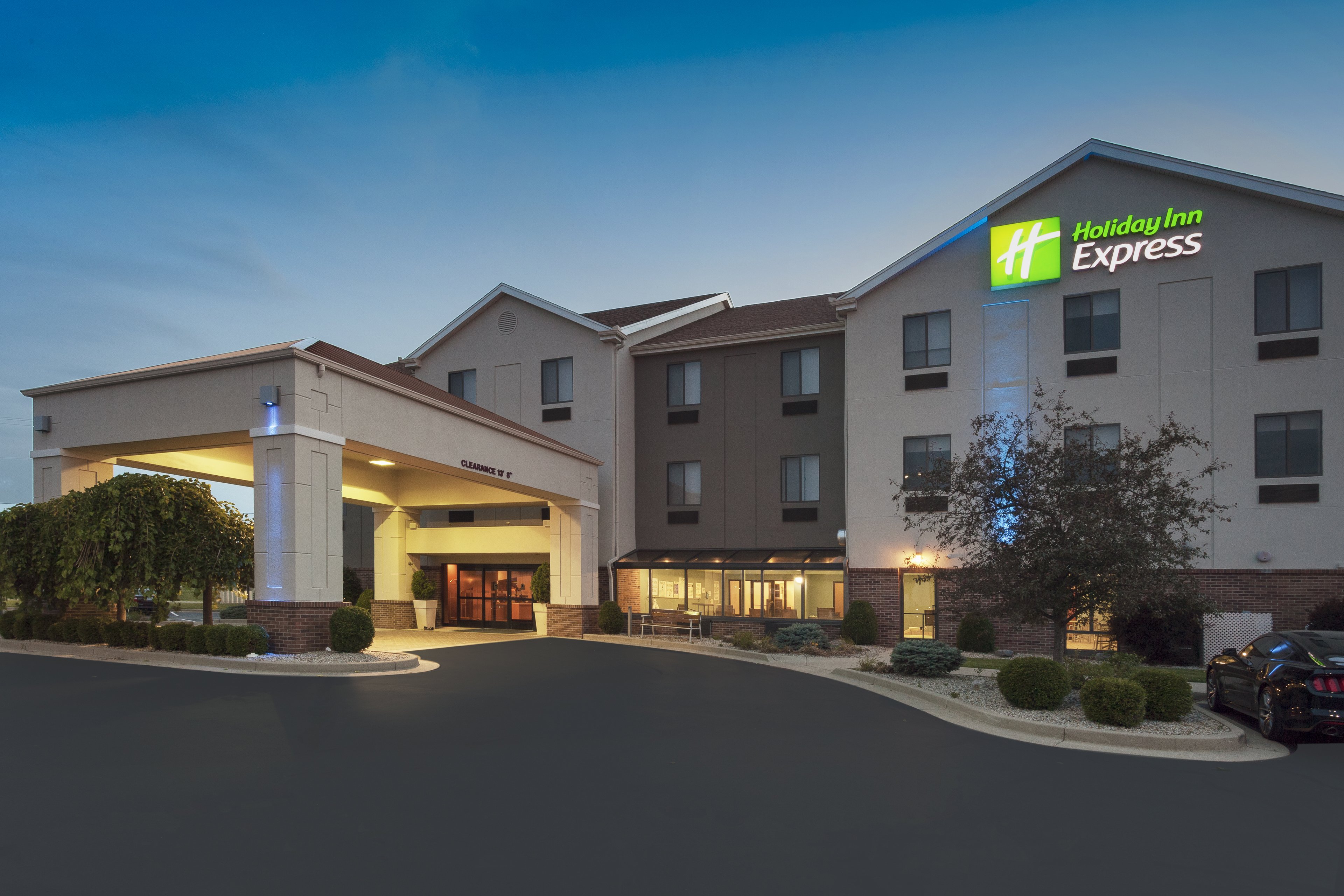 holiday inn express hotel and suites brookville by ihg