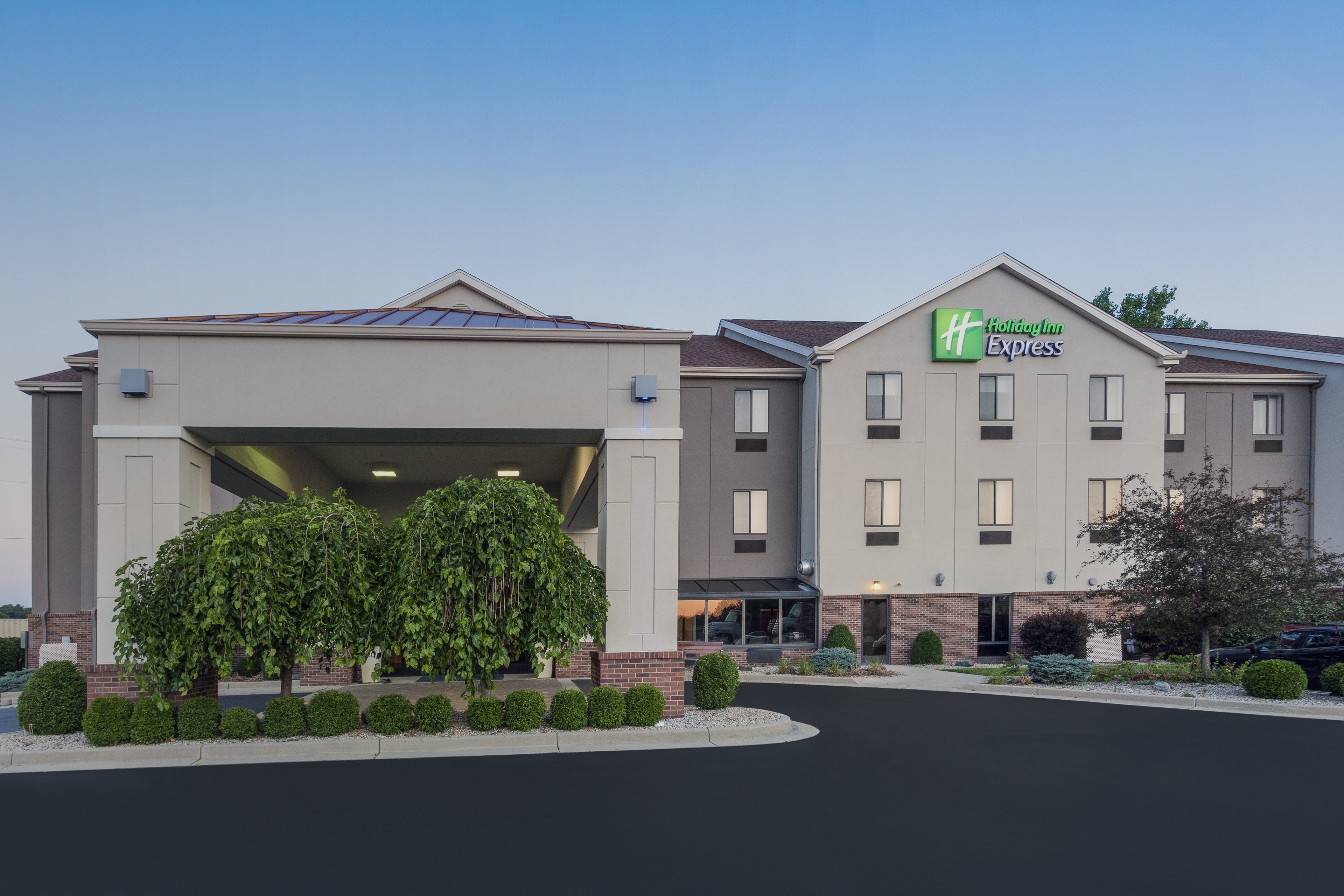holiday inn express hotel and suites brookville by ihg