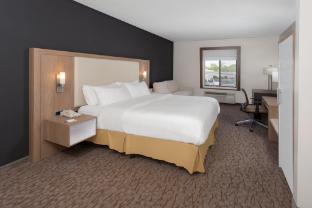 holiday inn express hotel and suites brookville by ihg