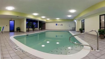 holiday inn express hotel and suites brookville by ihg