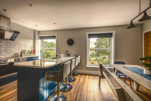 bay view holiday apartments