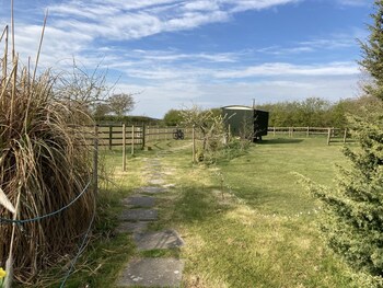 oxton hill hideaway shepherds hut