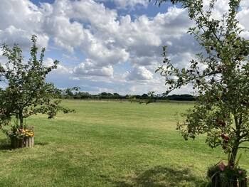 oxton hill hideaway shepherds hut