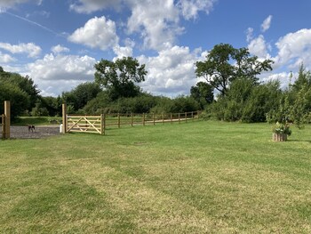 oxton hill hideaway shepherds hut