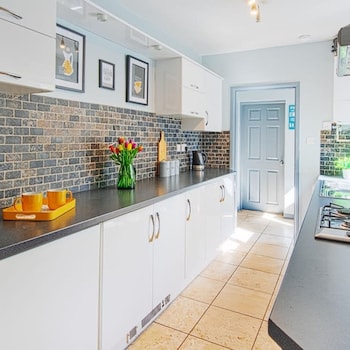 the bishophill gathering sleeps up to 12 york