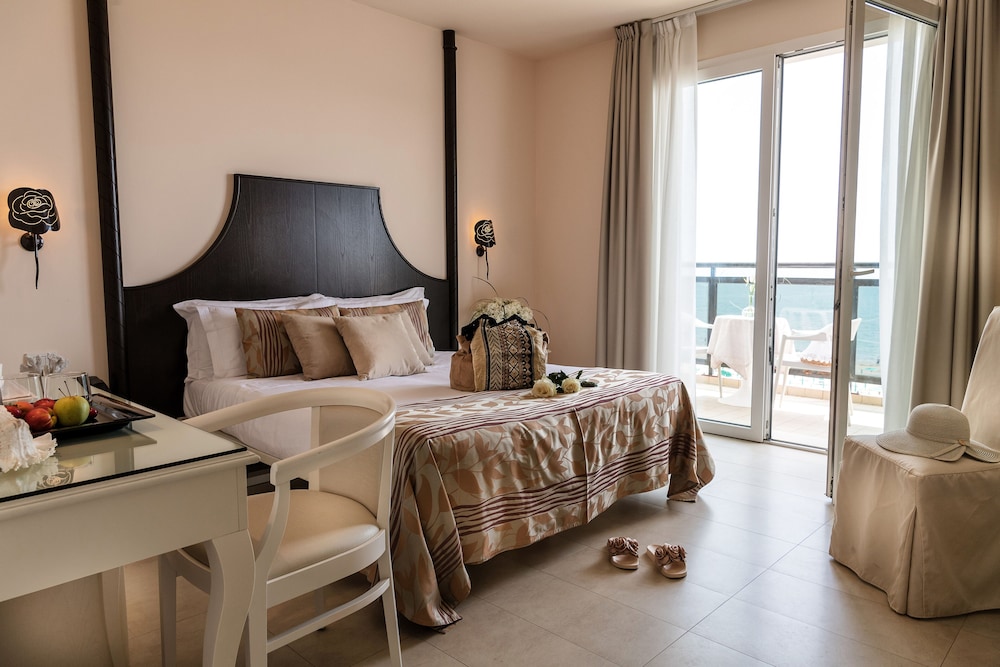 baia del mar beach boutique hotel