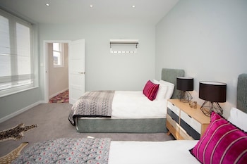 georgian coach house mews central bath