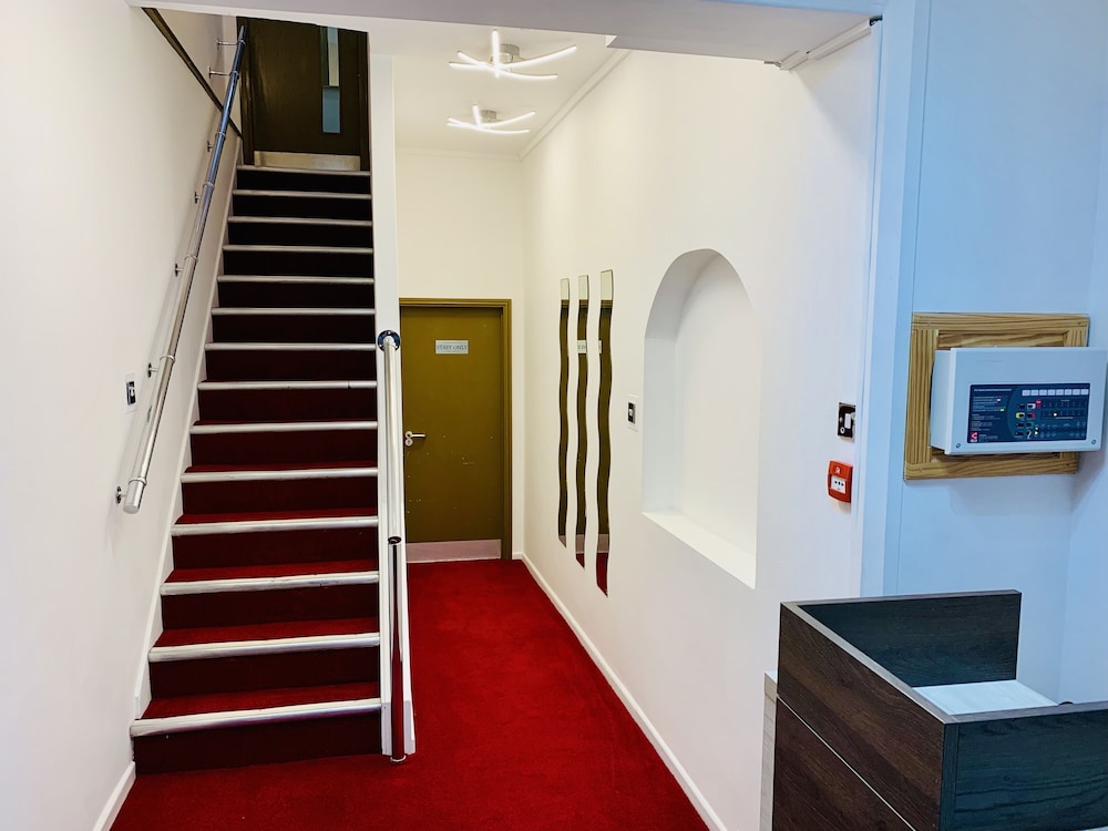 de regency style hotel